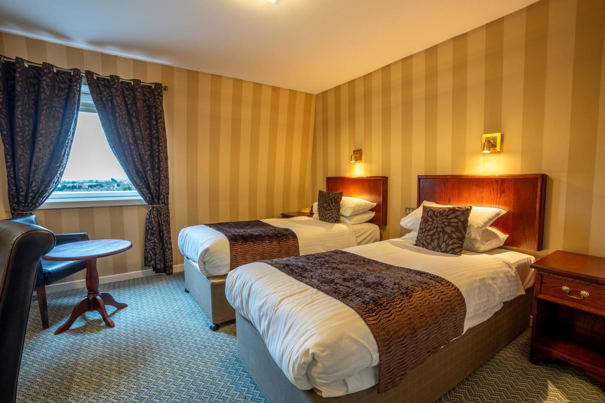 Cairndale Hotel & Spa Dumfries Exterior foto
