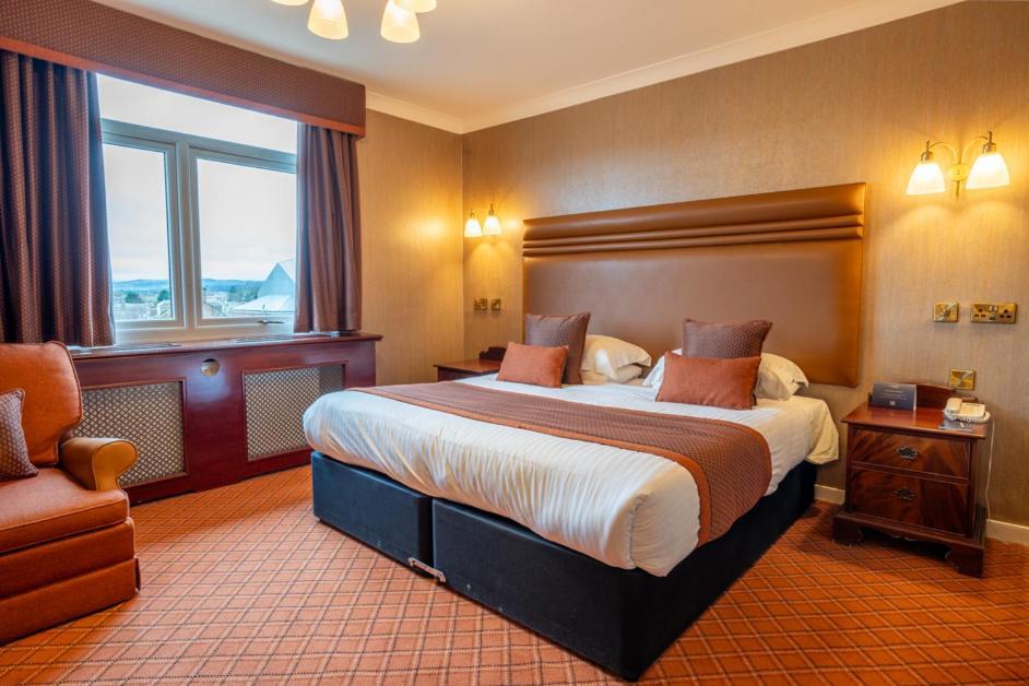 Cairndale Hotel & Spa Dumfries Exterior foto